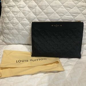 Authentic Louis Vuitton Daily Pouch